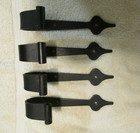 LOT OF 4 USED 7" LONG COLONIAL STYLE BLACK METAL ARROW DESIGN DOOR STRAP HINGES — photo 1