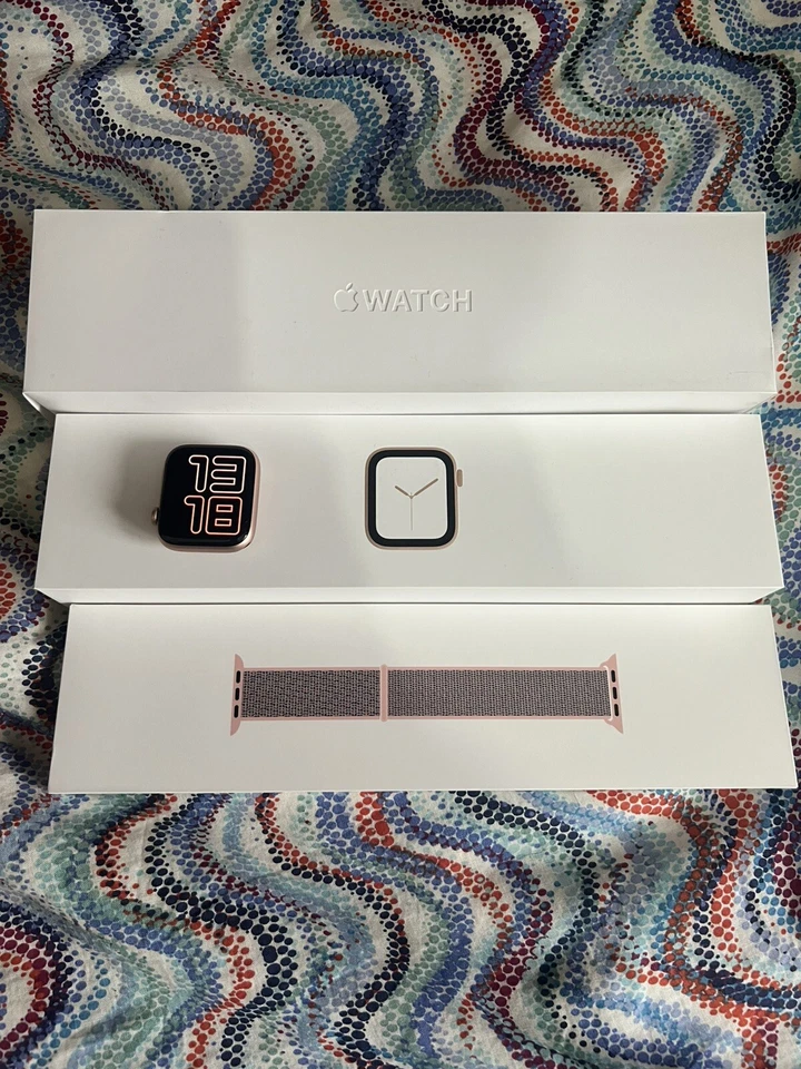 Apple Watch Series 4, foto 2 di 2