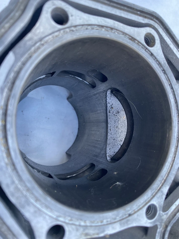 2007 Ski Doo Summit XRS 800R Mono cylinder W/Power Valves - Image 4 of 4