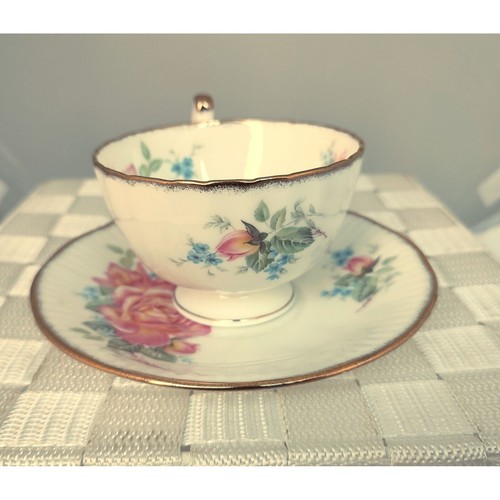 Countess Fine Bone China Floral Cup w Saucer England Gold Trim CottageCore - Picture 9 of 9