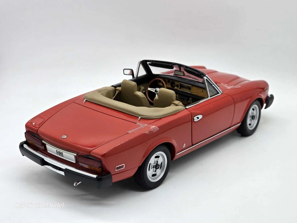 Fiat 124 Spider 1985 - AUTOart 72612 1:18 1/18 - Immagine 4 di 4