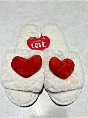 Ladies White Fuzzy Slippers with a Red Heart Sz L 9/10, All You Need Is Love NWT