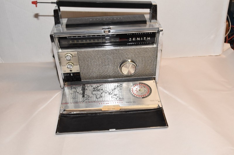 VTG 1960s Zenith Trans-Oceanic MultiBand Royal 3000-1 portable Radio  FOR PARTS