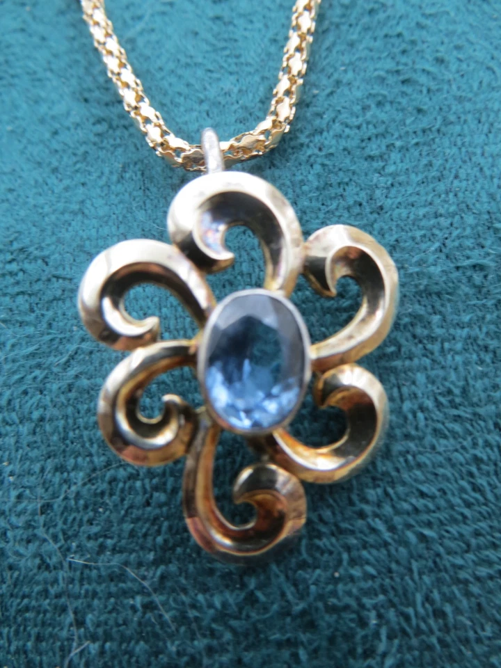 Yellow Gold-tone Blue Topaz Flower Pendant 18" Sparkle Chain Necklace #1147 - Image 2 of 4