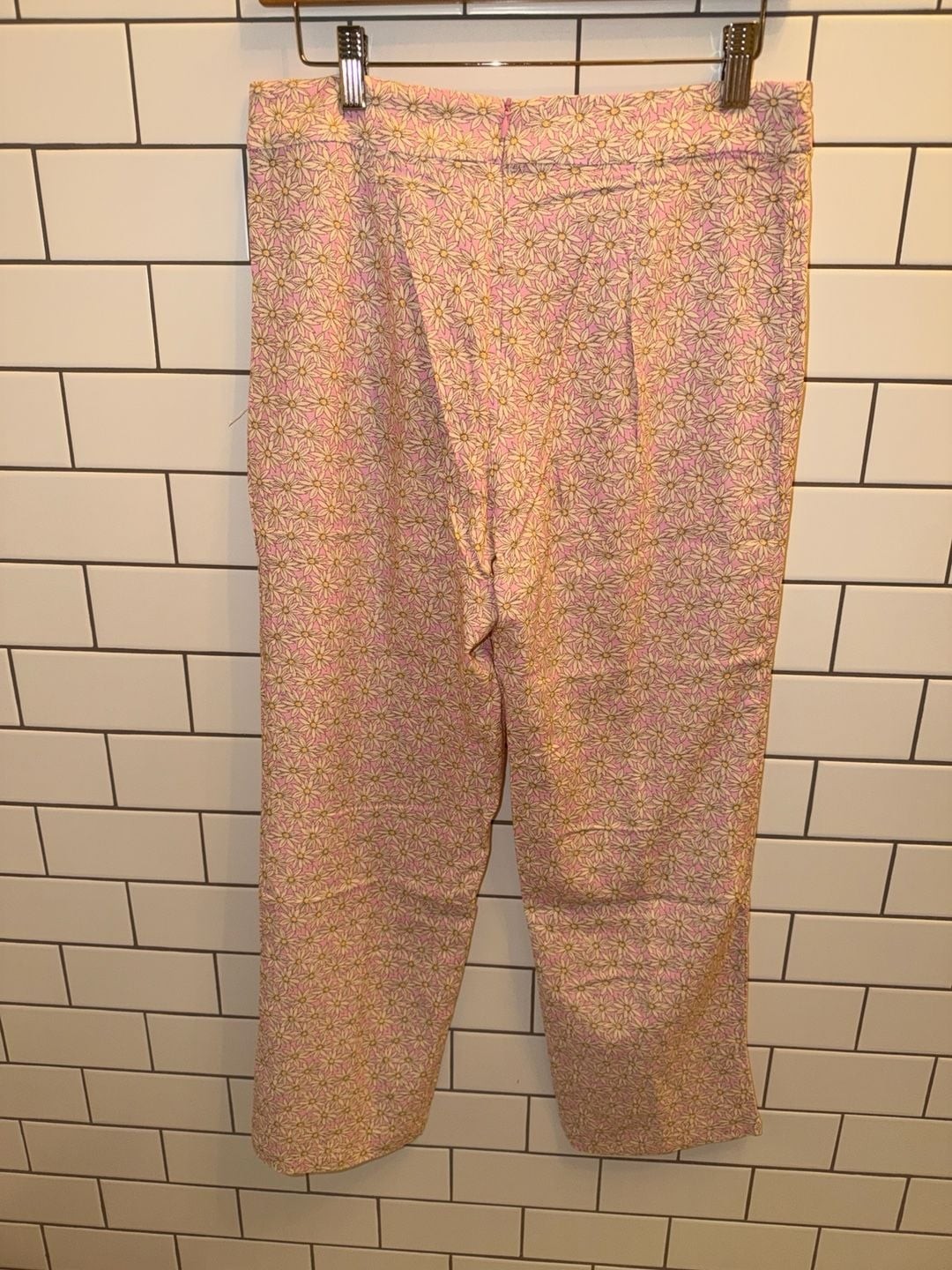 Le Lis Pink Daisy Print Patch Pocket Pants size Medium NEW, photo 5