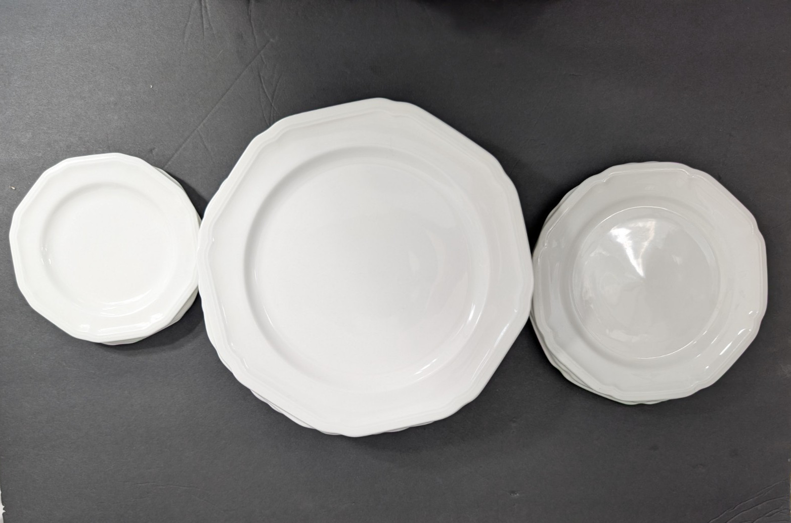 With 6 Dinner, 3 Salad & 3 Side Plates,