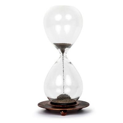 Way Back Toys Magnetic Sandtimer, Novelty Family Fun Game for Ages 5 and up 