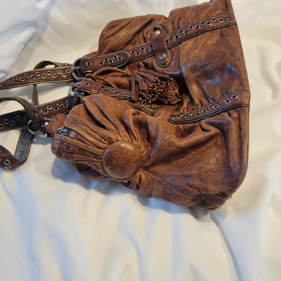 Bolso de mano Junior Drake de cuero marrón Foto 3 de 4