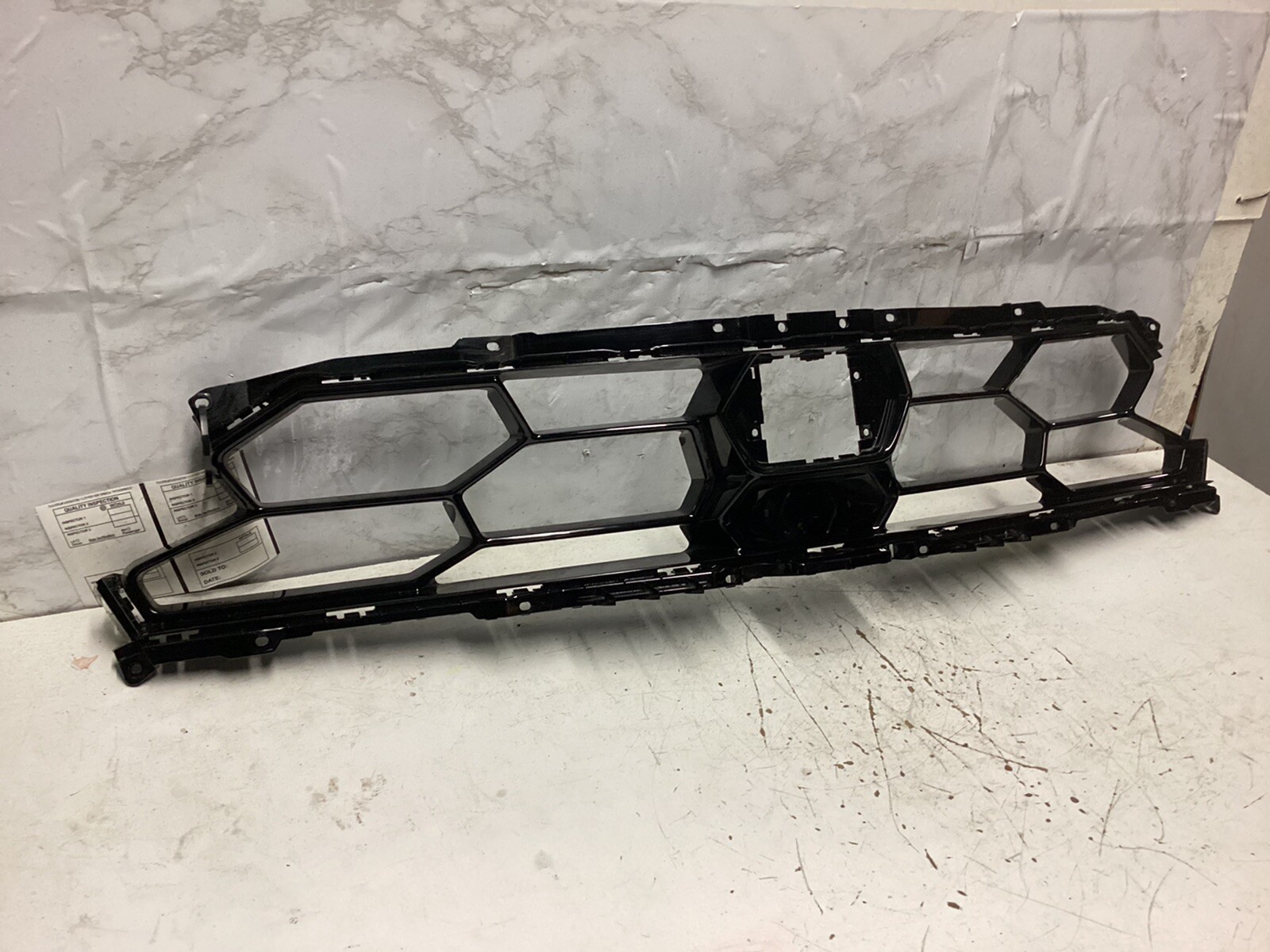 2019 2020 2021 2022 LAMBORGHINI URUS UPPER GRILLE OEM USED