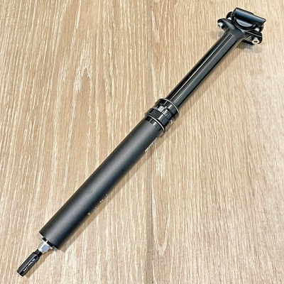 Seatpost, Dropper Electronic AXS Reverb RockShox 175mm送料込み Ø31.6mm ドロッパー Reverb RockShox 31.6mm Remote No パーツ