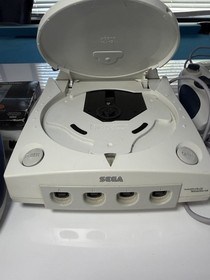 Sega Dreamcast HKT-3020 Console 3 Controller Untested with Game Working Great