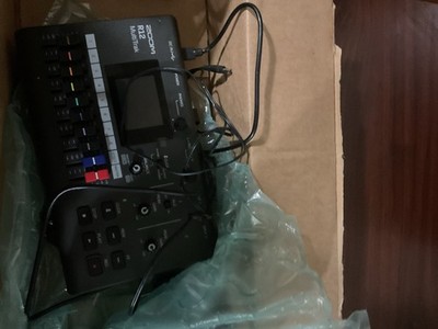 Zoom R12 8-Track Portable Multi-Track Recorder Battery-Powered