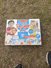 Melissa  Doug Examine and Treat Pet Vet Play Set 24 pcs New In Box