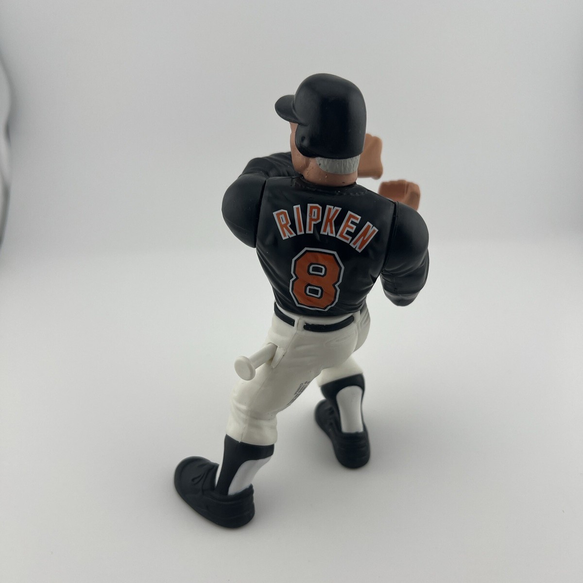 2J LOOSE 1999 CAL RIPKEN JR. Baltimore Orioles Swinging Bat MLB