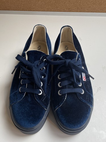 superga size 3.5