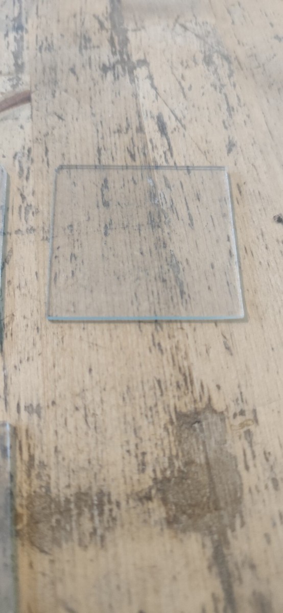 Lot De 8 Verres Bombés Ou Plats Pour Réveils Et Pendules - Pièces Détachées Anciennes
