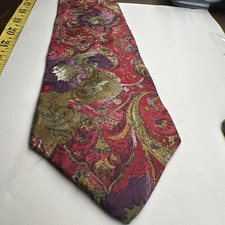 Geoffrey Beene 100% Silk From Italy Made In USA 56”x3.75”floral Necktie