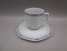 Tasse a café contemporaine en porcelaine de Limoges, HAVILAND