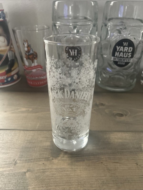 Jack Daniels Old No. 7 Etched Glass Snowflakes Holiday Winter Christmas 6" Tall