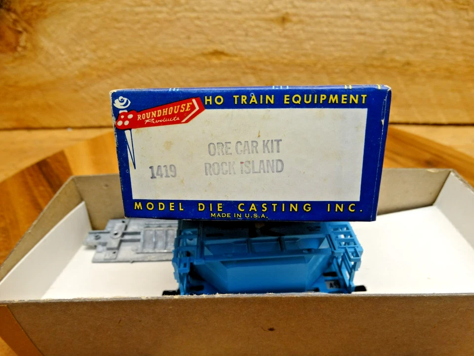 Roundhouse HO Scale The Rock 28' Rock Island Ore Car Kit 1419 - Image 4 of 4