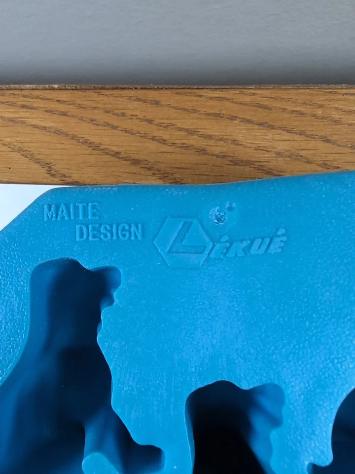 Bandeja Ice One Cube Ikea 11 perros. 9" X 4.5" X 1.25" de alto Foto 4 de 4