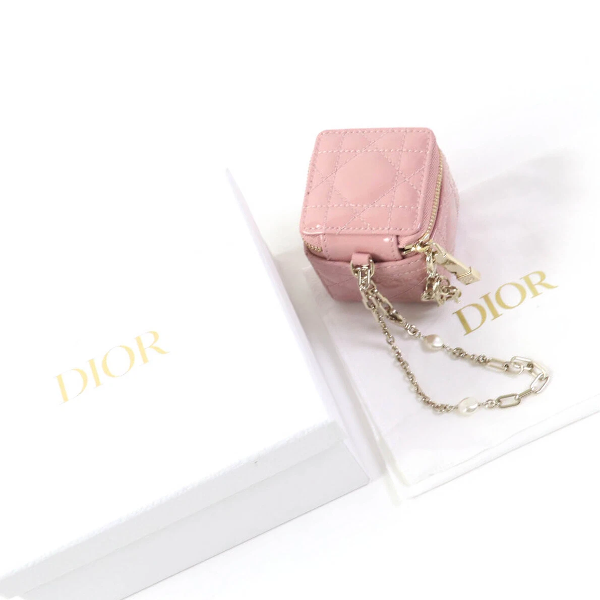 Sac micro cube Christian Dior Lady Dior avec sangle rose cuir verni authentique