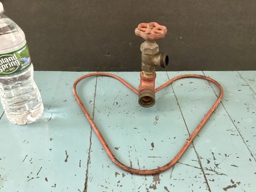 VTG ANTIQUE METAL RED HEART SHAPED SPRINKLER HOSE NOZZLE ADAPTER - Picture 6 of 8