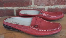 GEOX Size EU 38.5 Red Pebbled Leather Slides Flats W/Contrast Stitching EUC