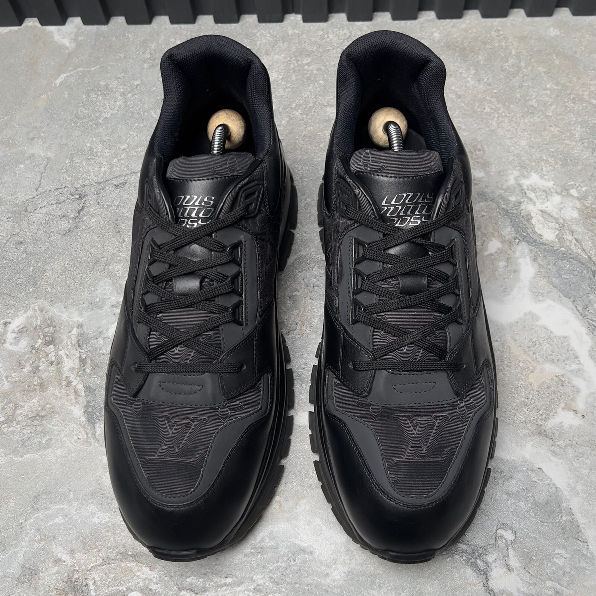 Louis Vuitton 2054 LV Trail line Virgil Abloh Run Away 9.5  display picture 2