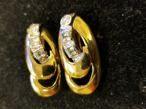 Stunning Vintage Estate Pair Earrings - Picture 5 of 6