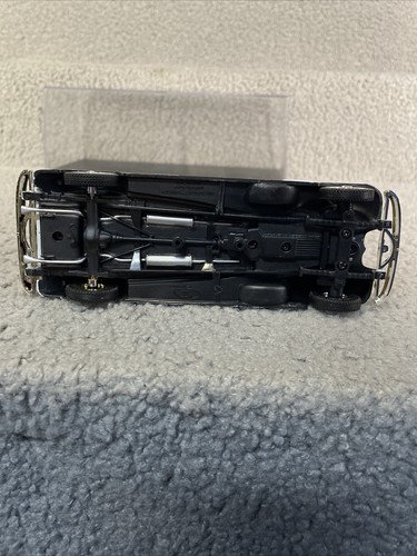 Signature Models White 1933 Cadillac Town Car 1/32 Diecast - Picture 7 of 8