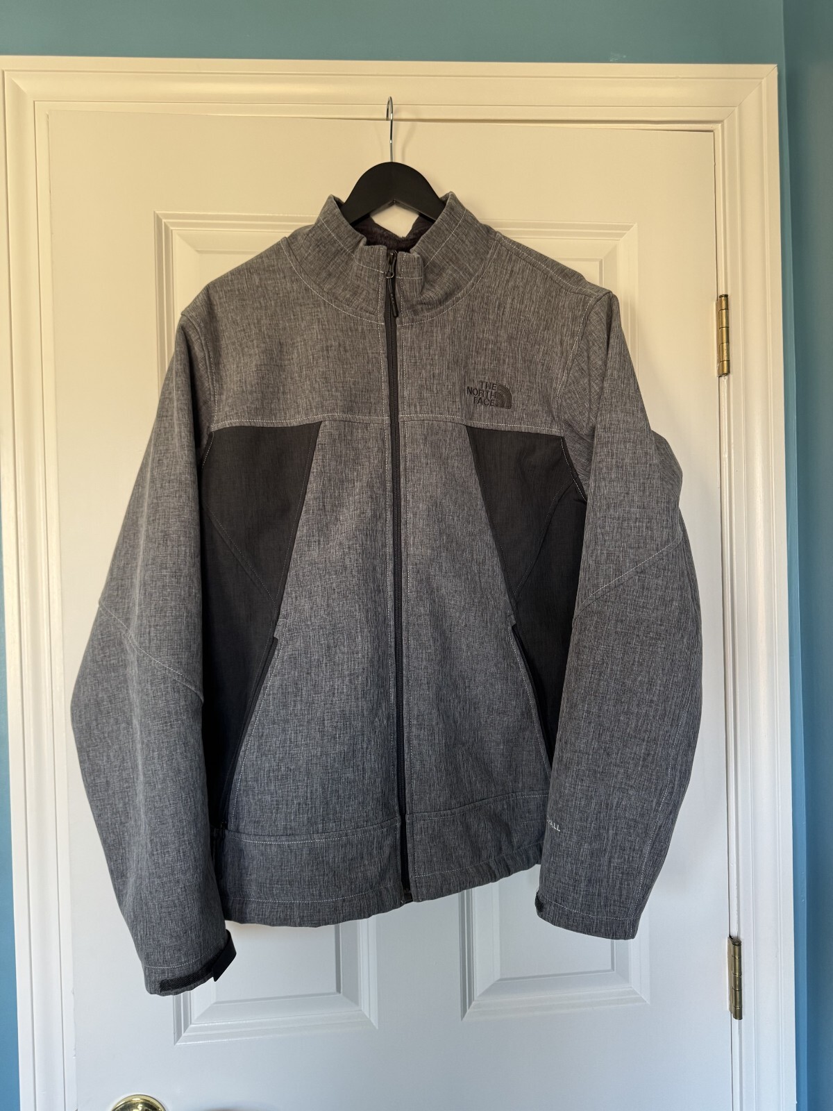 THE NORTH FACE APEX CHROMIUM THERMAL Mens Large Gray Black Zip Softshell Jacket