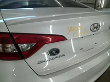 Trunk/Hatch/Tailgate Spoiler With Rear View Camera Fits 15-17 SONATA 104817109