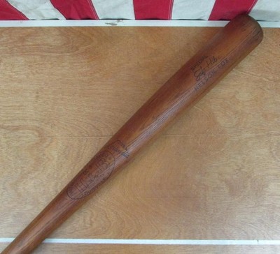Vintage 1960s Hillerich & Bradsby Co.Wood Baseball Bat Nelson Fox