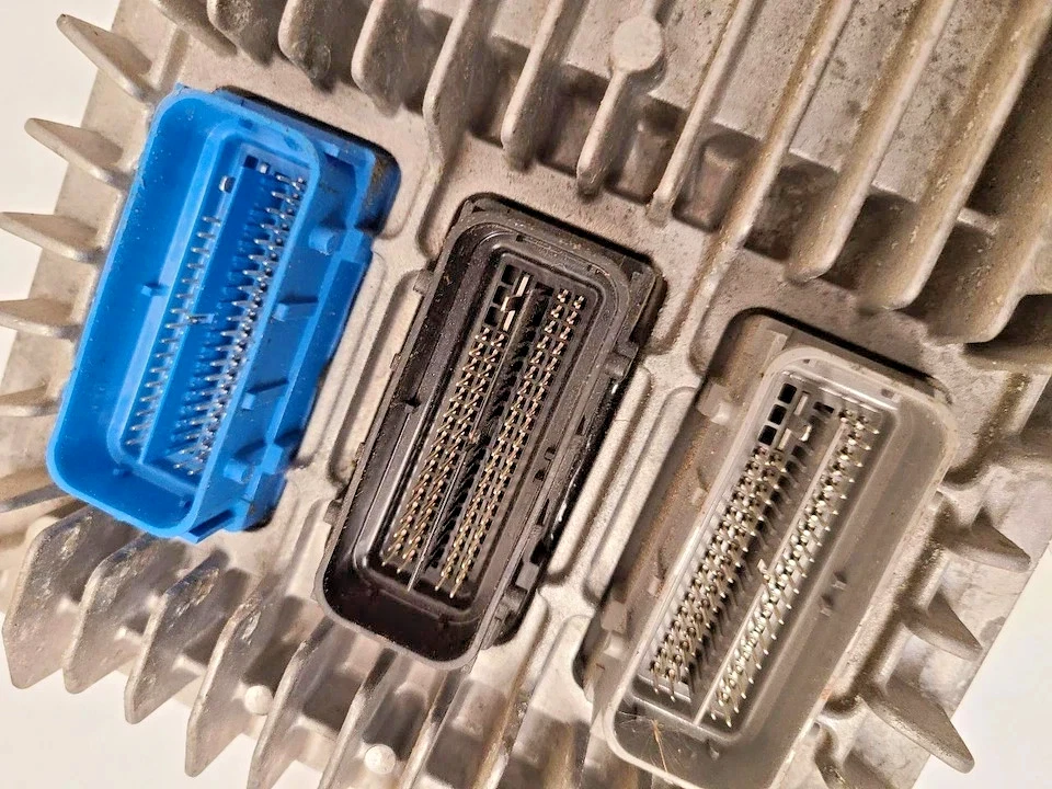 Módulo de control ECU ECM motor OEM detrás de la cubierta del ventilador para GMC Acadia 2013-2016 Foto 3 de 4