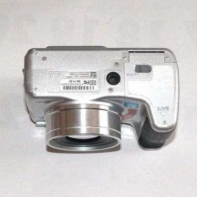 Excellent KYOCERA Finecam M400R 4MP 10x Zoom Digital Camera w