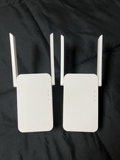 Two MACARD Dual Band Wi-Fi Range Extenders RE1200