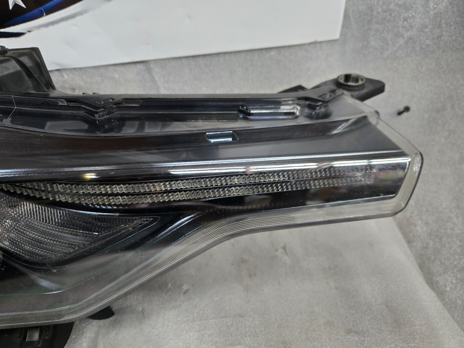 Maserati Levante 2017-2020 Right Headlight P/N 670034640