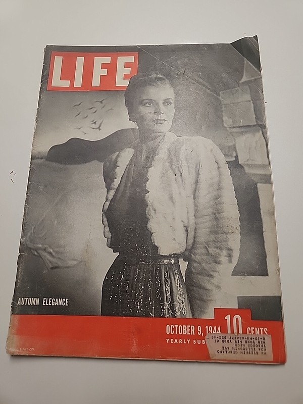 LIFE MAGAZINE OCTOBER 9 1944  BIRTHDAY Present Navy's Seabees 
