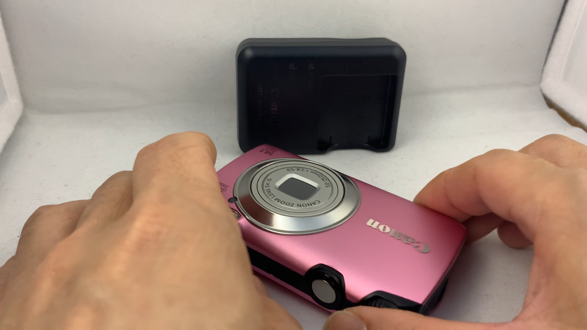 Exc+5] Canon PowerShot A3200 IS Pink 14.1MP Digital Camera Compact