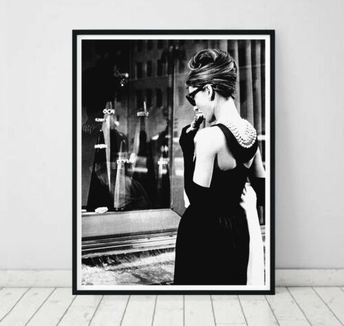 Breakfast at Tiffanys Audrey Hepburn Celebrities Art Print. A3 A2 A1 Sizes - Picture 1 of 3