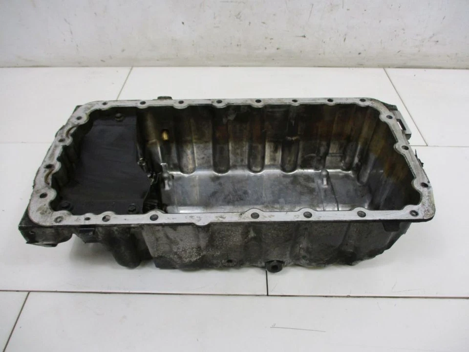 El cárter de aceite se adapta a VOLVO C70 II CABRIOLET 2.0 D 30725818 Foto 4 de 4