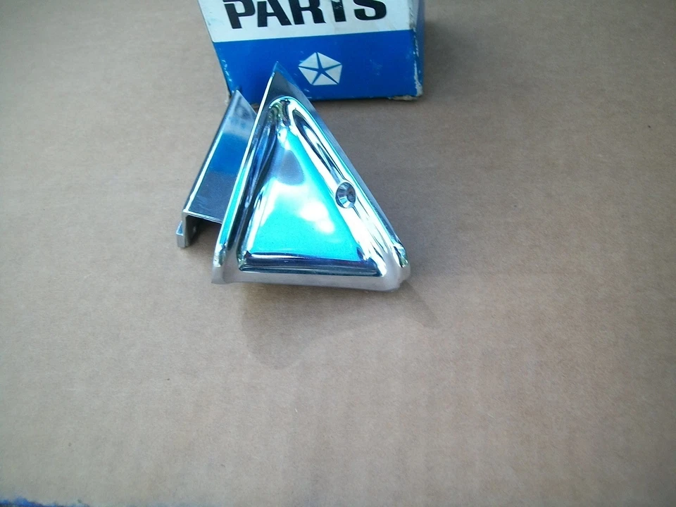 NOS MoPar 1968 Chrysler Newport Custom 300 4 Door Hardtop Right Quarter Moulding - Image 2 of 3