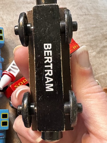 Thomas Wooden Railway Vtg 2001 Bertram Train Engine Learning Curve Old Warrior - Picture 10 of 11