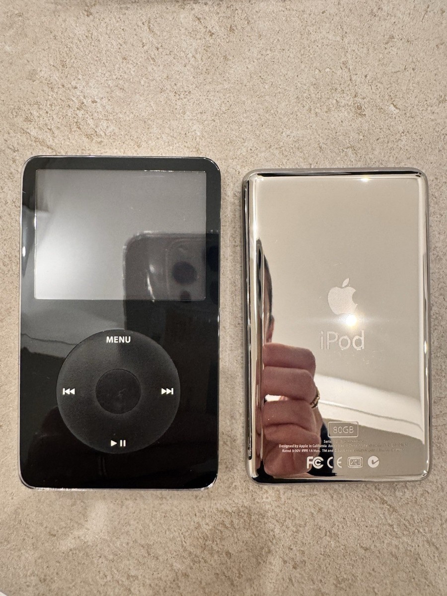 APPLE iPOD CLASSIC 5.5th BLACK Wolfson DAC New Battery 80GB Mint