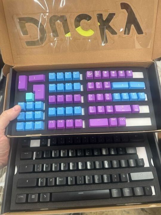 Ducky frozen llama keycap set Good condition | eBay