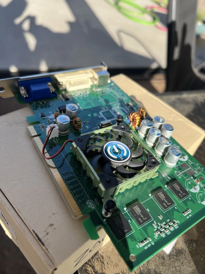 EVGA e-GeForce 7300GS PCI Express Display Card - Image 4 of 4