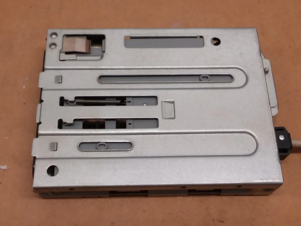 HP 5003-0667 Pocket Media Drive Bay #7181 - Image 2 of 4