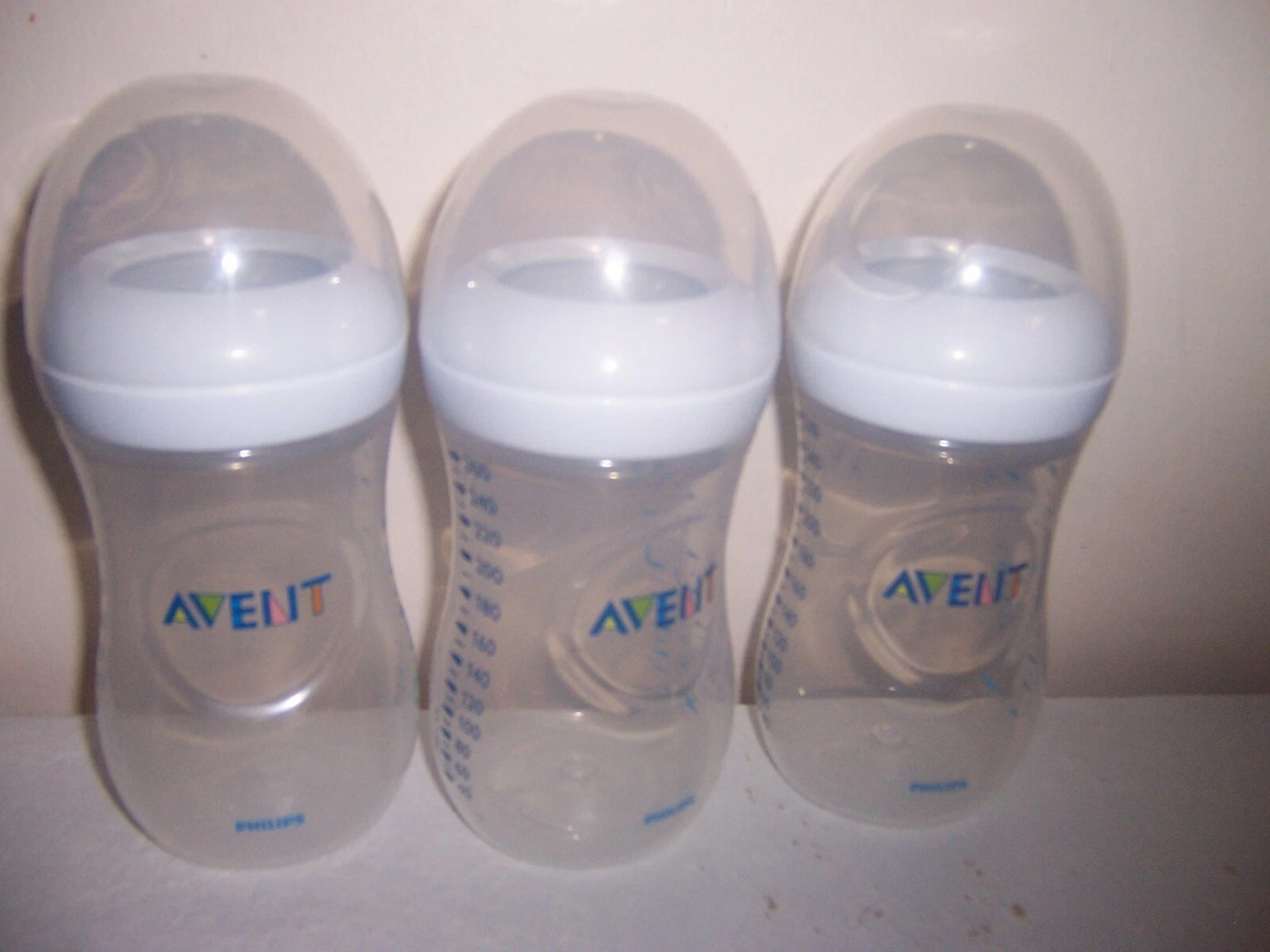 Avent 9 oz baby bottles lot . No nipples