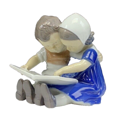 Bing Grondahl figurine B&G 1567 statue sculpture denmark reading